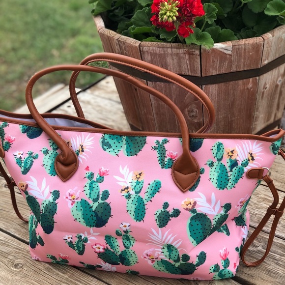 Totes - Picture 2 of 2